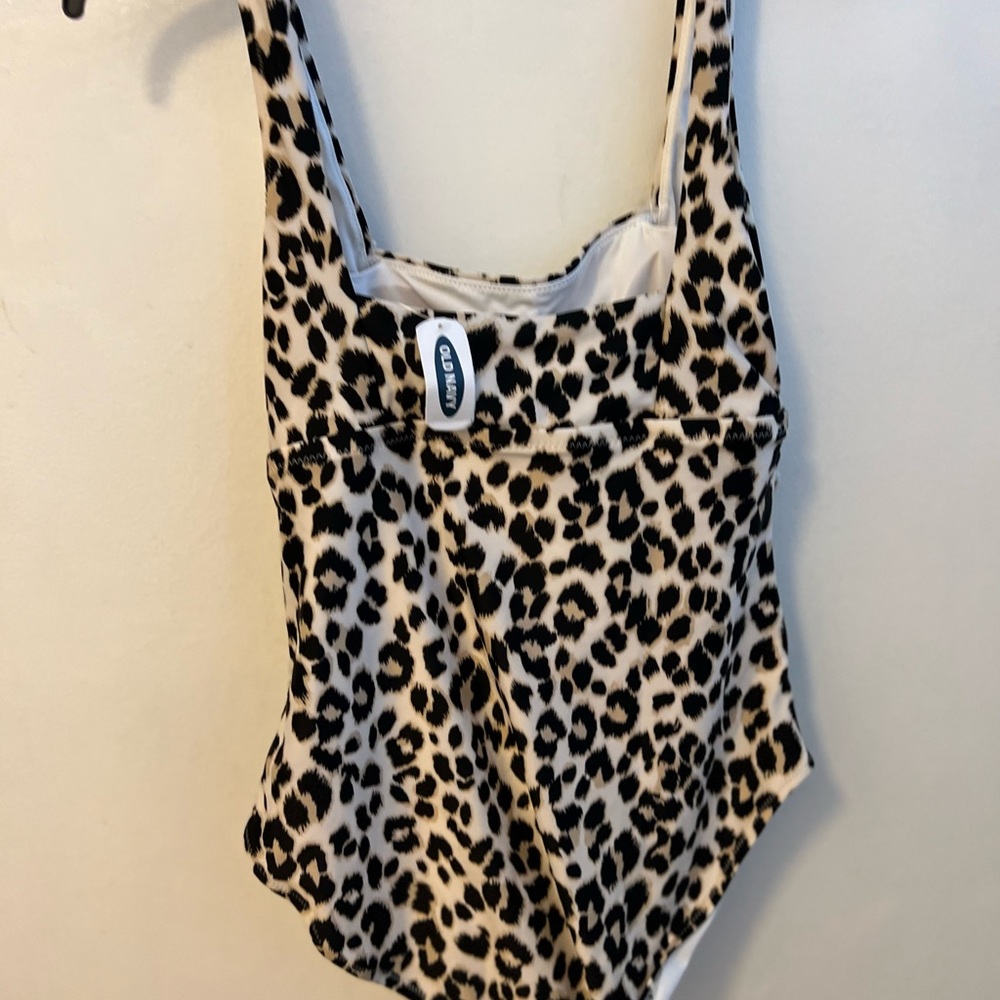 NWT old navy leopard swimsuit